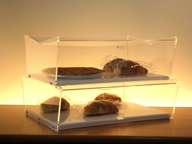 Vetrina per brioches in plexiglass realizzata da LGPLAST — foto 2