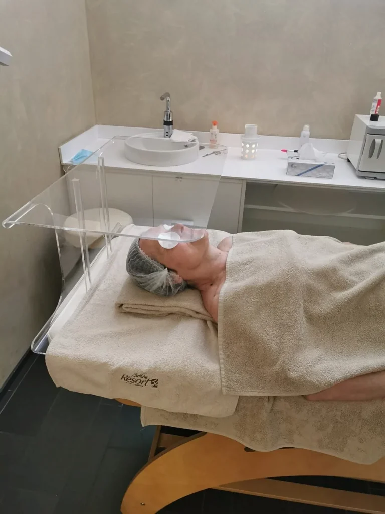 Barriera parafiato in plexiglass realizzata da LGPLAST — foto 12