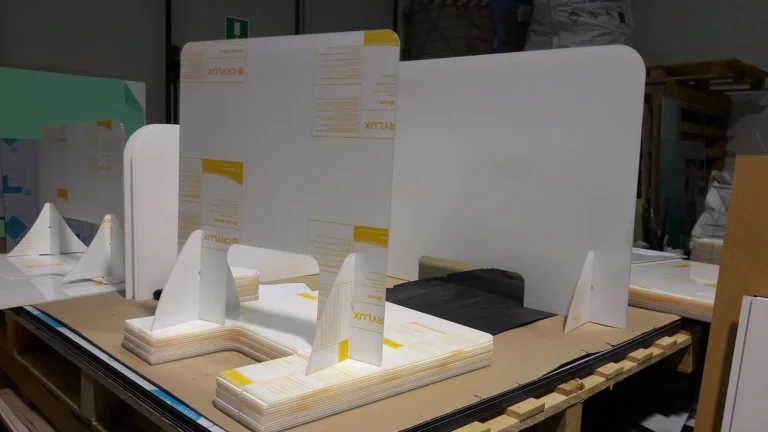 Barriera parafiato in plexiglass realizzata da LGPLAST — foto 19