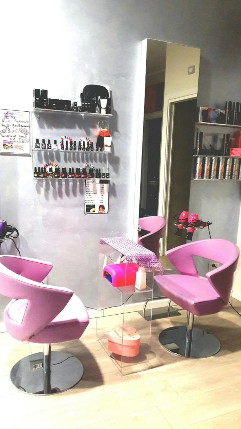 Arredo ed espositori in plexiglass per parrucchieri — LGPLAST — foto 11