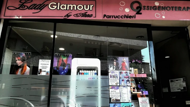 Arredo ed espositori in plexiglass per parrucchieri — LGPLAST — foto 13