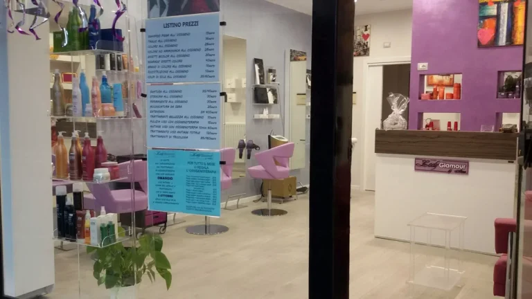 Arredo ed espositori in plexiglass per parrucchieri — LGPLAST — foto 14